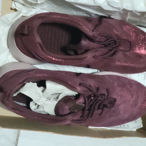 Women's Nike Roshe One PRM Burgundy Size 8.5 - Picture 9 of 13